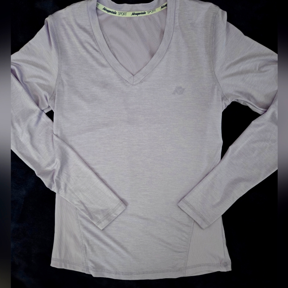 AEROPOSTALE Lavender Long Sleeve V-Neck Top, Size S